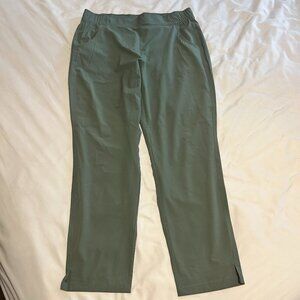 Eddie Bauer Traveler Ankle Pants Women’s M Green Stretch Lightweight Travel